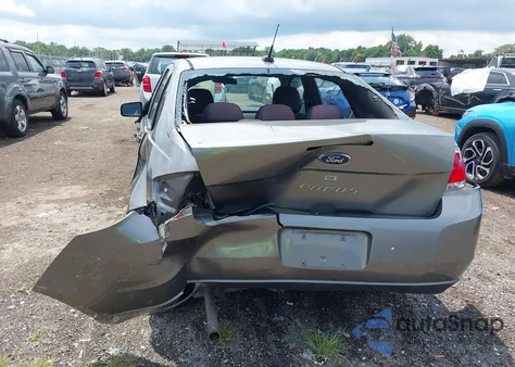 2010 Ford Focus Se z USA, uszkodzony, nr VIN 1FAHP3FN8AW282430